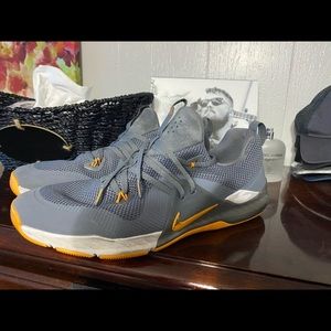 Tennessee Nike zoom